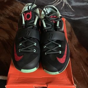 Good Apple KD’s or Nike KD 7